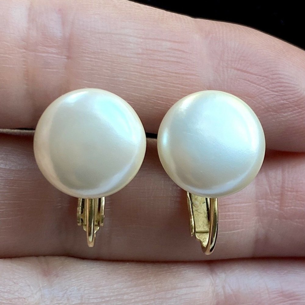 Classic White Coin Pearl Earrings Gold Tone Adjustable Lever Back Clip Ons